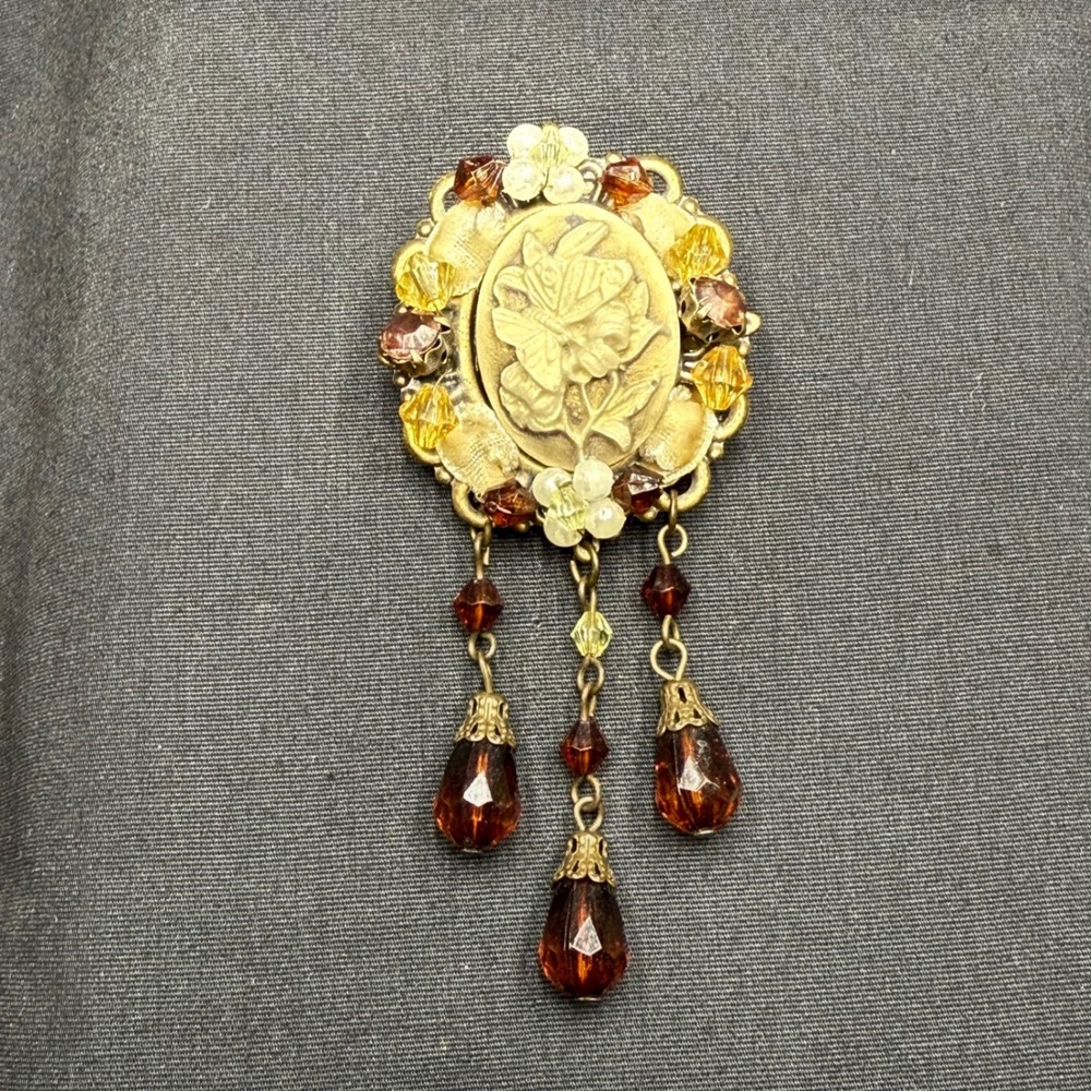 Vintage Victorian Brown Cream Floral Butterfly Faux Pearls Beads‎ Pin Brooch 80s